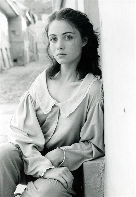 emmanuelle beart sexy|30 photos of the young and beautiful Emmanuelle Beart.